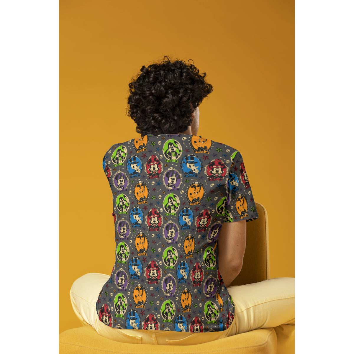 Not So Spooky Cameos Men's Round Neck T-Shirt