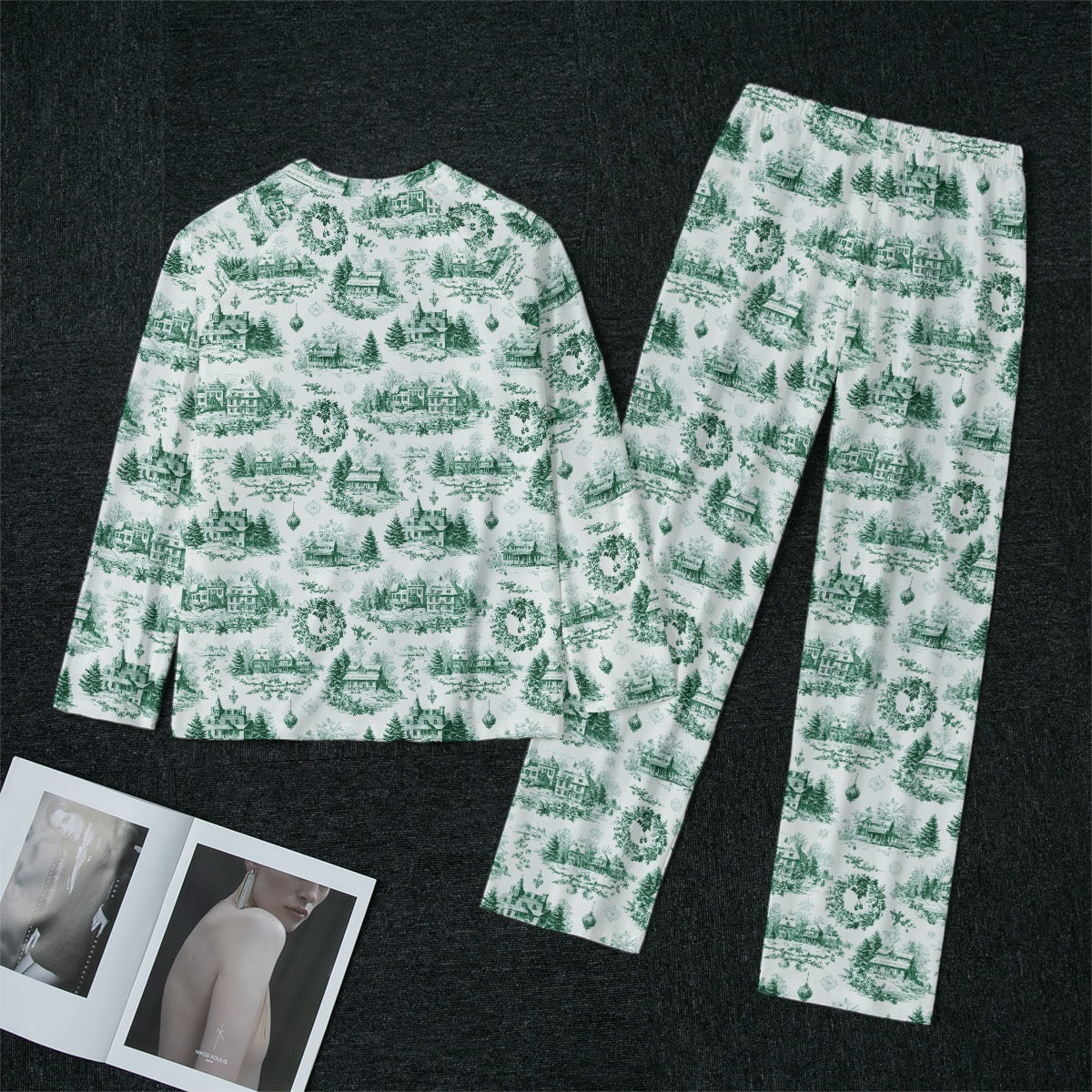 Green Christmas Toile Women's Raglan Sleeve Pajamas